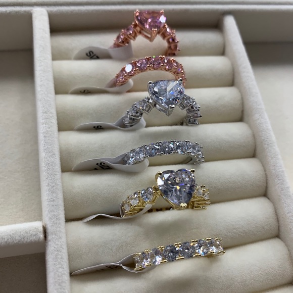 18K Embassy heart ring & Tennis band -Size 7 - Picture 3 of 3